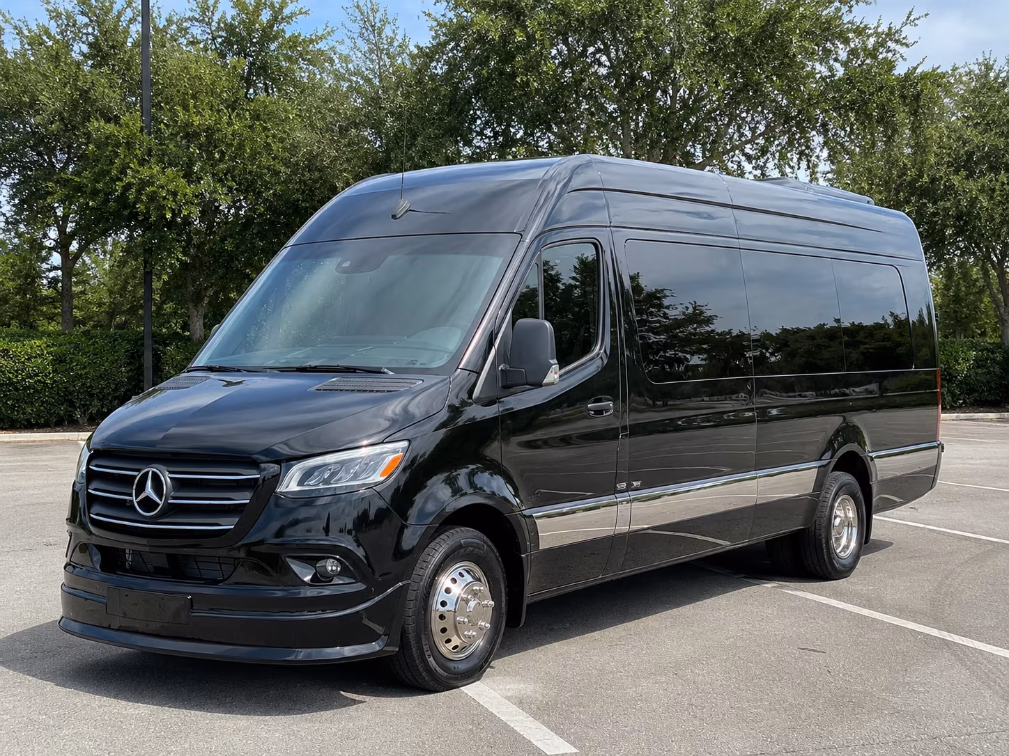 20 passenger sprinter van