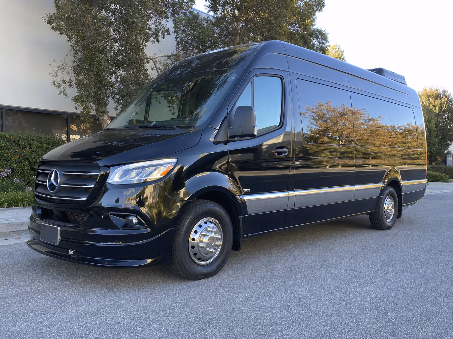 jackson 18 passenger sprinter van