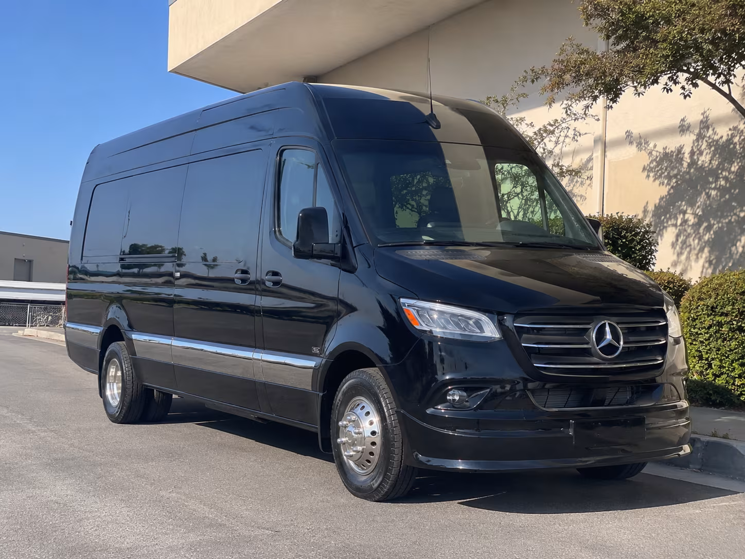 jackson 8 passenger sprinter van