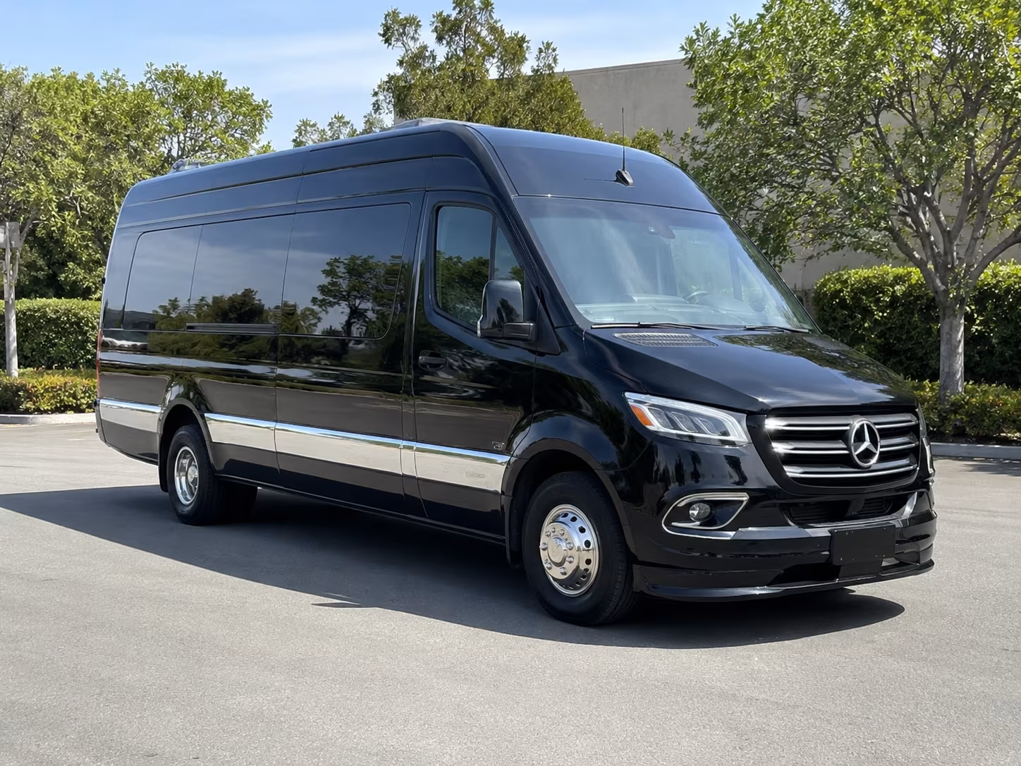 sprinter van transfers to jackson medgar wiley evers international airport